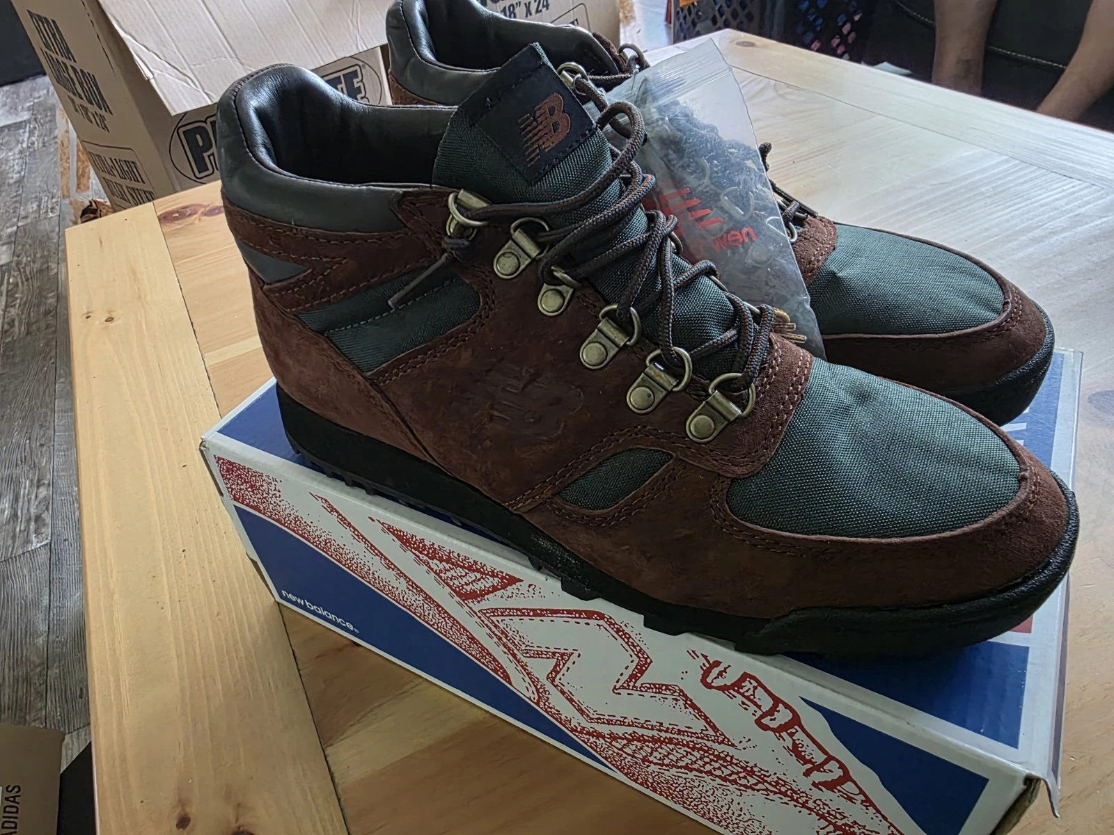 New Balance Rainier taglia 7 5 marrone verde