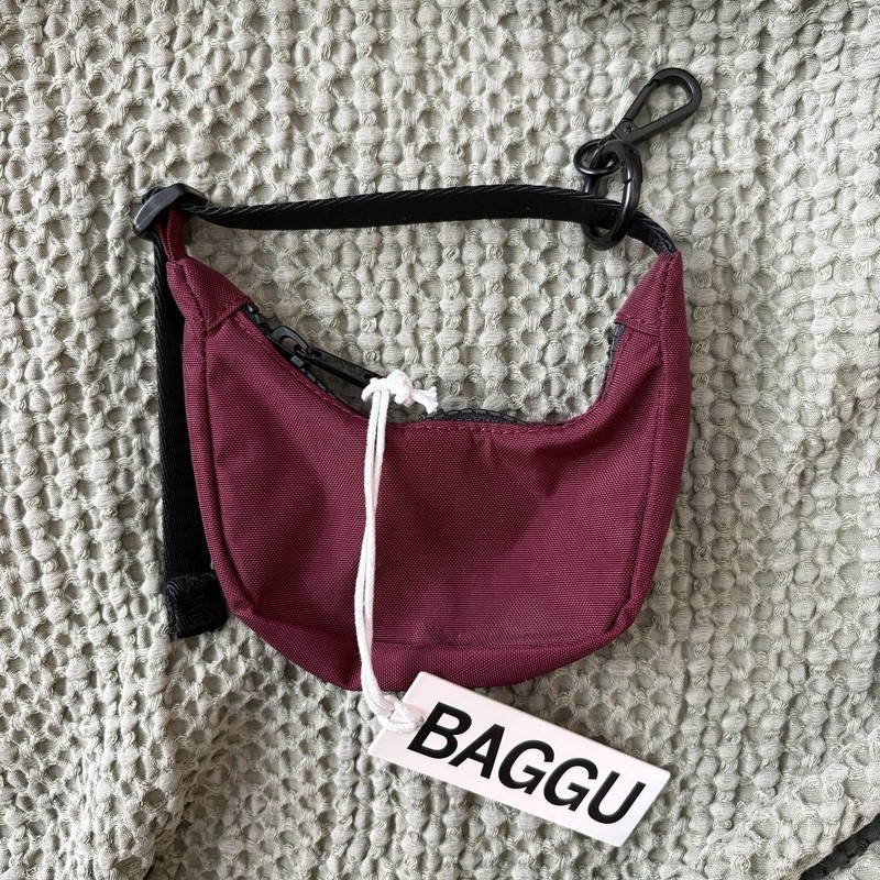 BAGGU Crescent Bag Charm Keychain Maroon ❤️ New With Tags!