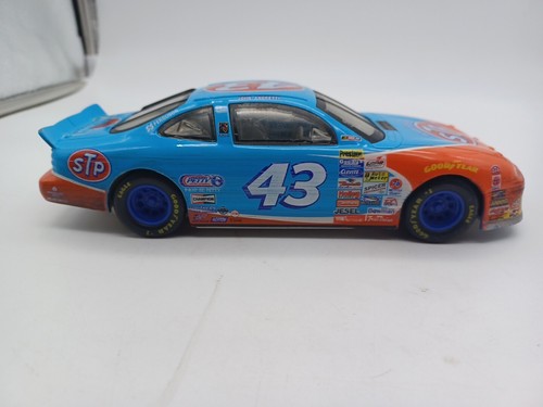 John Andretti #43 STP 1/24 scale Pontiac Grand Prix 1997 Hot Wheels pre-owned - Picture 7 of 12