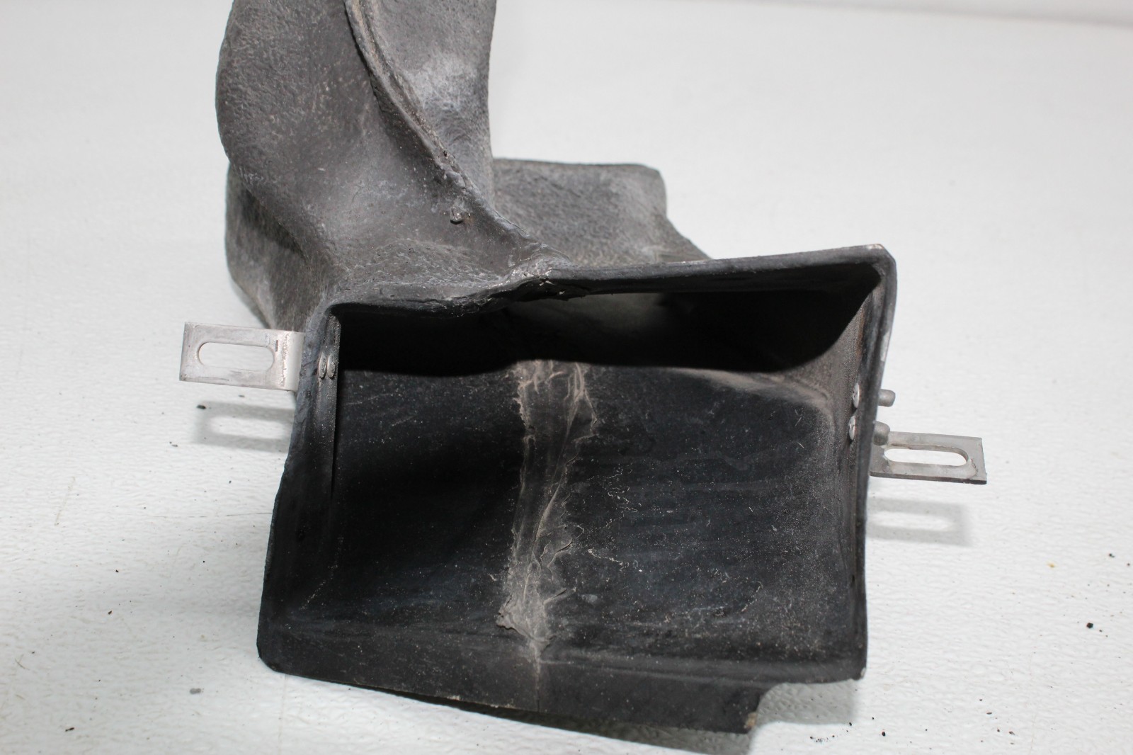 99-01 FERRARI 456 M LEFT FRONT AIR INTAKE DUCT (SEE DESCP)