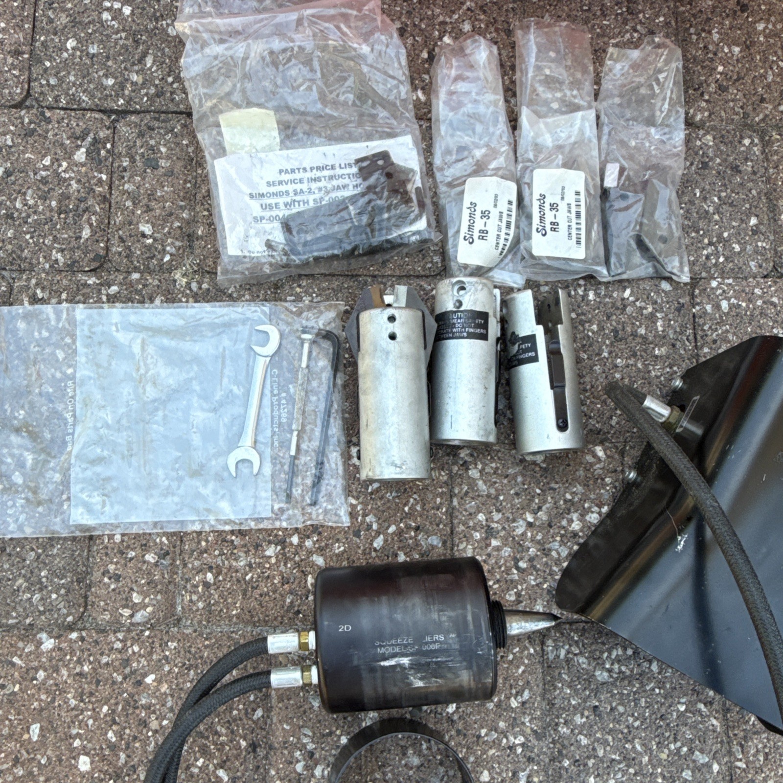 SIMONDS SQUEEZE PLIERS SP-006-Comes with everything In Picture-Free shipping-USA