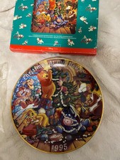 Disney 1995 Vintage Plate "Christmas At Our House" Winnie The Pooh With Box