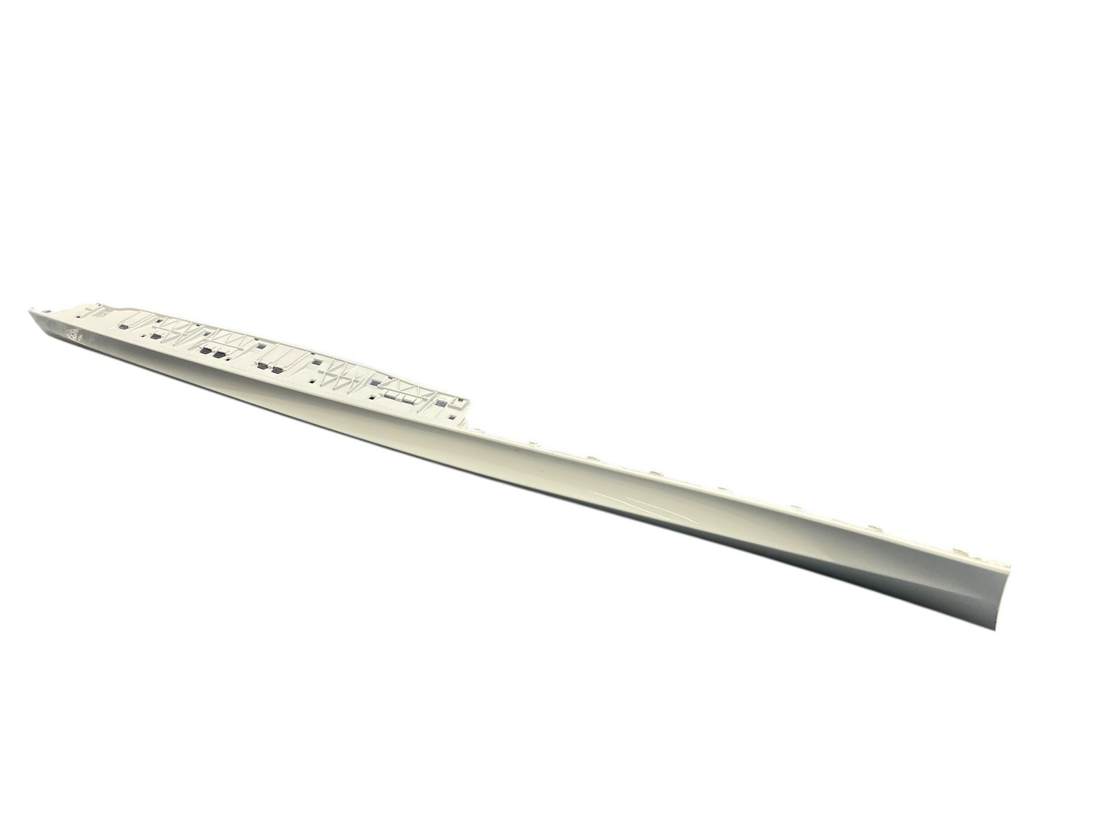 2010-2015 Audi R8 v10 Oem Left Side Skirt Rocker Panel Moulding *BENT TAB*
