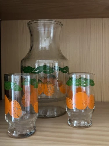 Vintage Anchor Hocking Orange Juice Carafe Pitcher With 2 Glasses New Condition