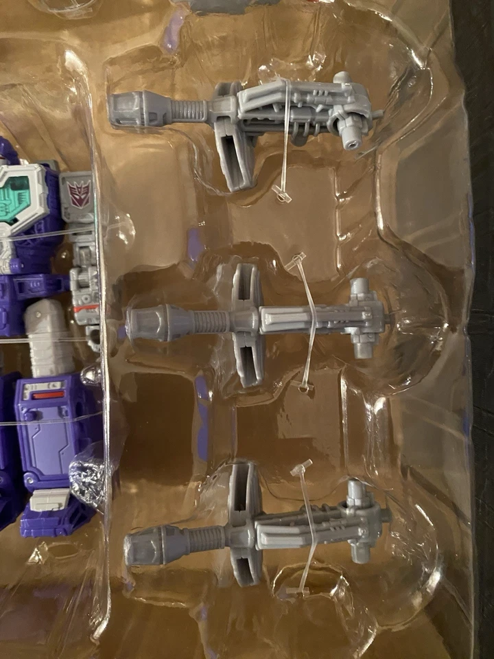 Transformers - Dramatic Capture/Siege - REFRAKTOR (aka REFLECTOR) - new - Image 4 of 4