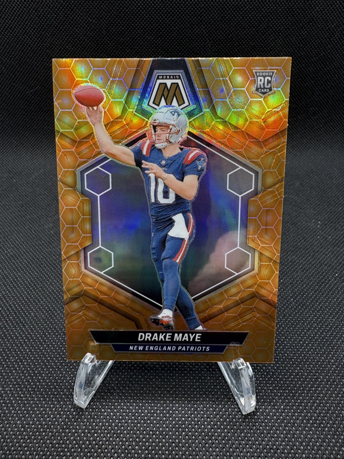 2024 Panini Mosaic - Rookies Drake Maye #303 Honeycomb Prizm (RC)
