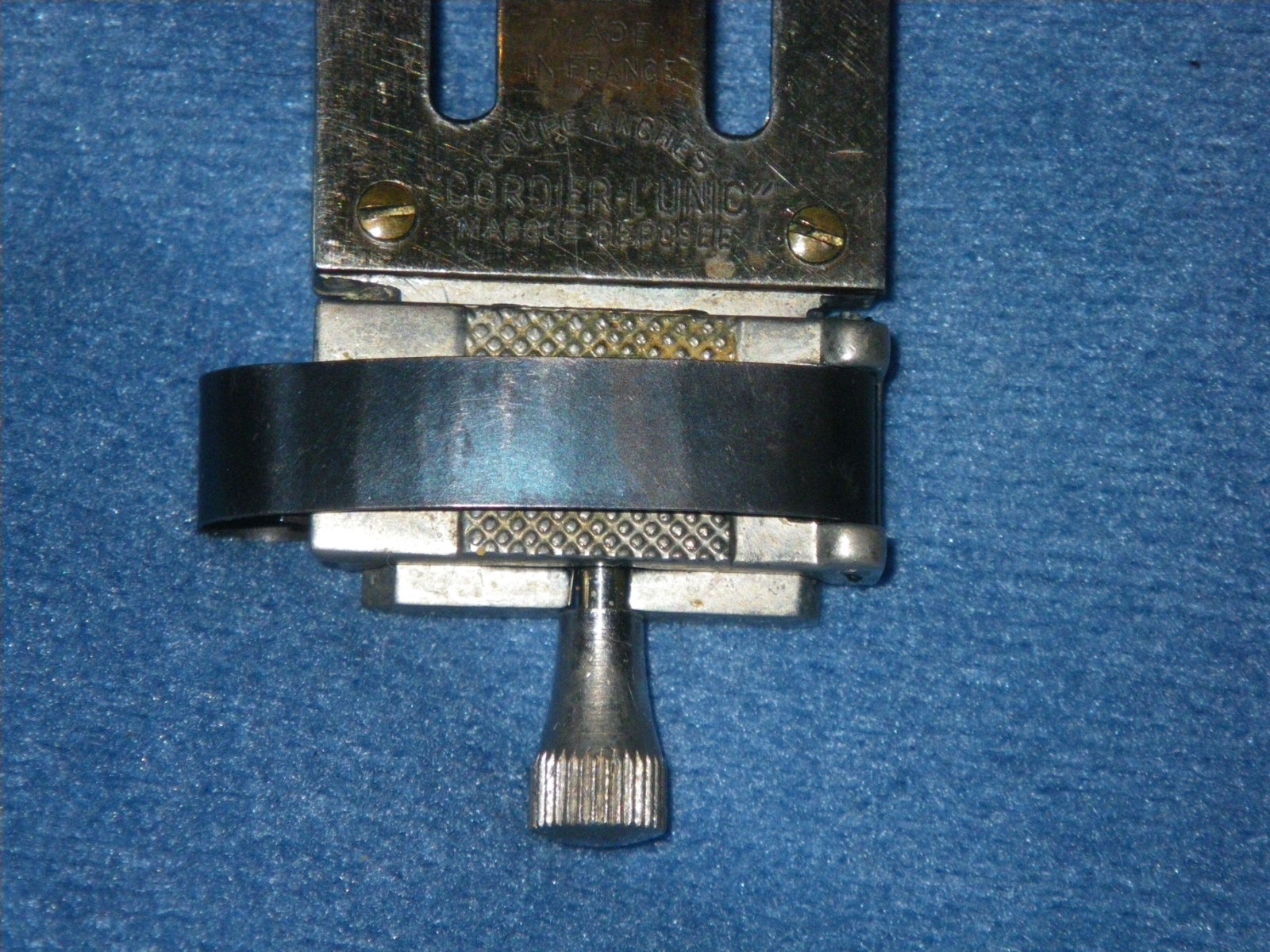 CORDIER L'UNIC MARCA Bb SOPRANO CLARINET REED TRIMMER CLIPPER - MAKES CLEAN CUT