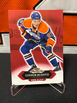 Connor McDavid # Oilers # 2016-17 Fleer Showcase Hockey RED GLOW #49