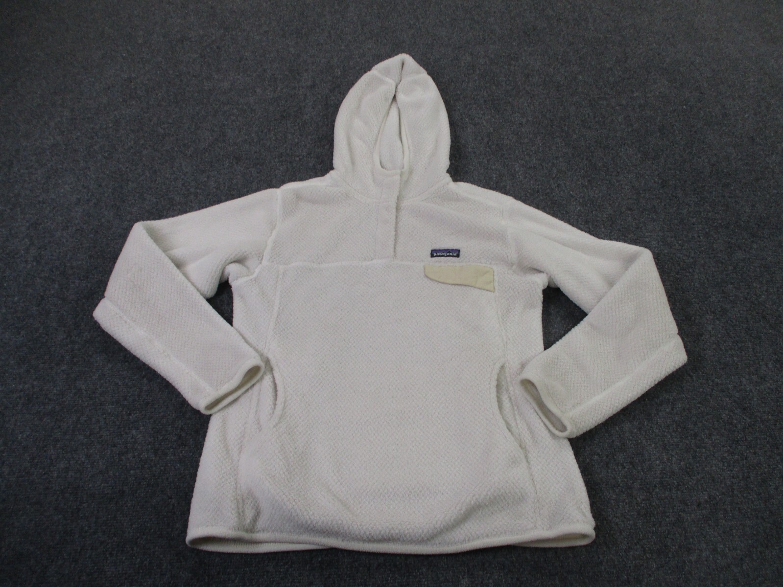 Patagonia Jacket Womens M White Snap T Fleece Fuzzy Sweater Outdoors Camping