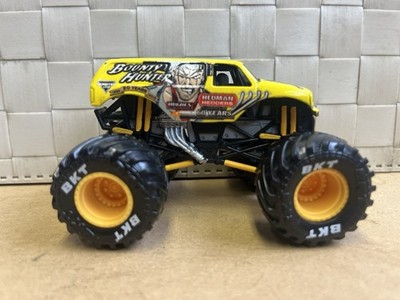Custom 1:64 Spin Master  Bounty Hunter Monster Truck With Split Body Paint Job