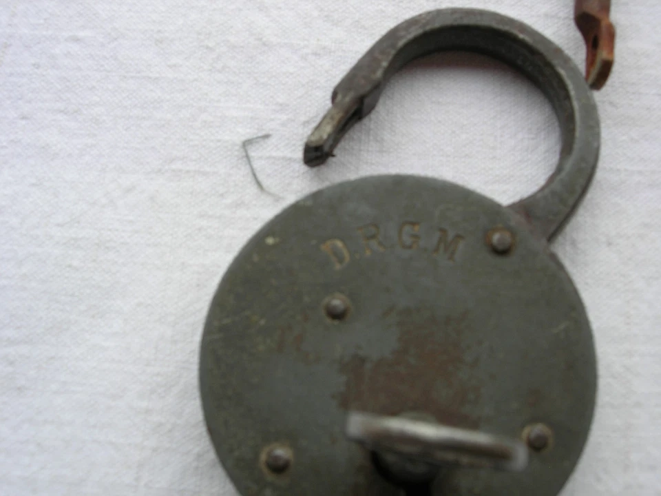 2 ancien cadenas avec clés qui fonctionnes :1 DRGM . 1 UNIS FTM FRANCE - Photo 3/4