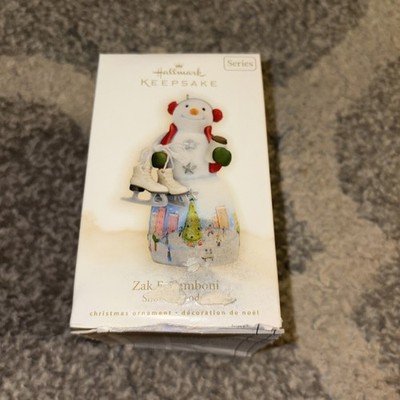 NIB (Box Damaged) 2009 Hallmark Keepsake Ornament Zak E Zamboni Snowtop Lodge