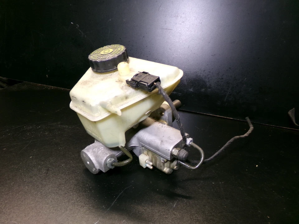 Brake Master Cylinder Reservoir 0004301102 94-01 Mercedes Benz R129 W140 SL500 - Image 3 of 4