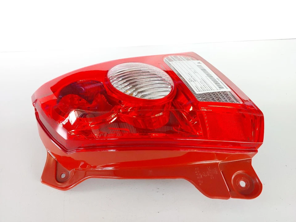 SUZUKI ALTO 2009-2014 RIGHT TAILLIGHT Hatchback - image 2 of 4