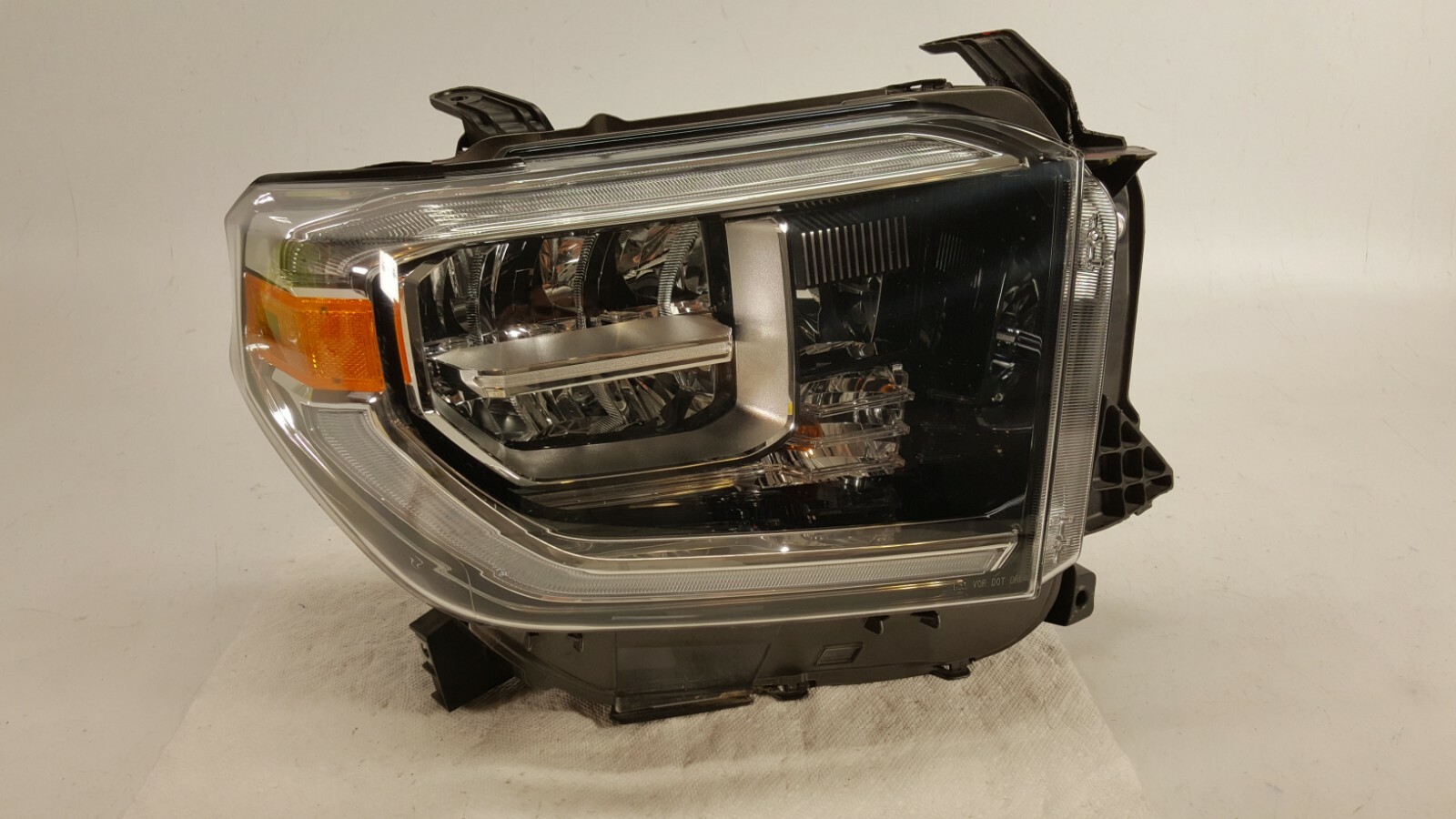 2018-2020 TOYOTA TUNDRA HEADLIGHT PASSENGER RIGHT LED LAMP 18-20 OEM | eBay