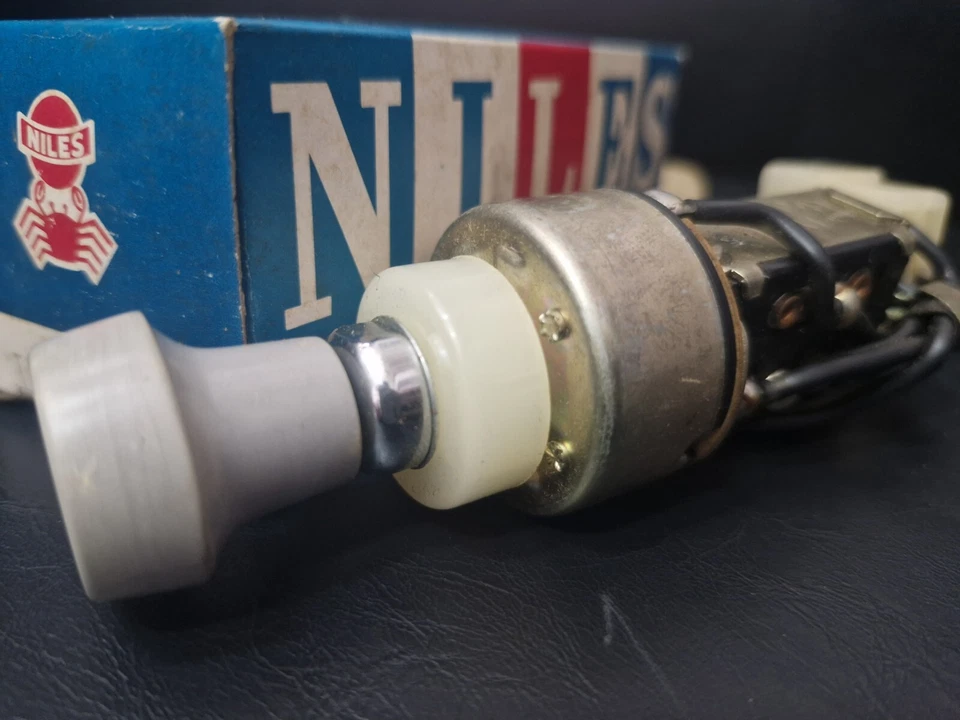 Interruptor de luz de cabeza de control DATSUN 1300 1500 1600 NILES NOS LS92 H Nos JP Foto 3 de 4