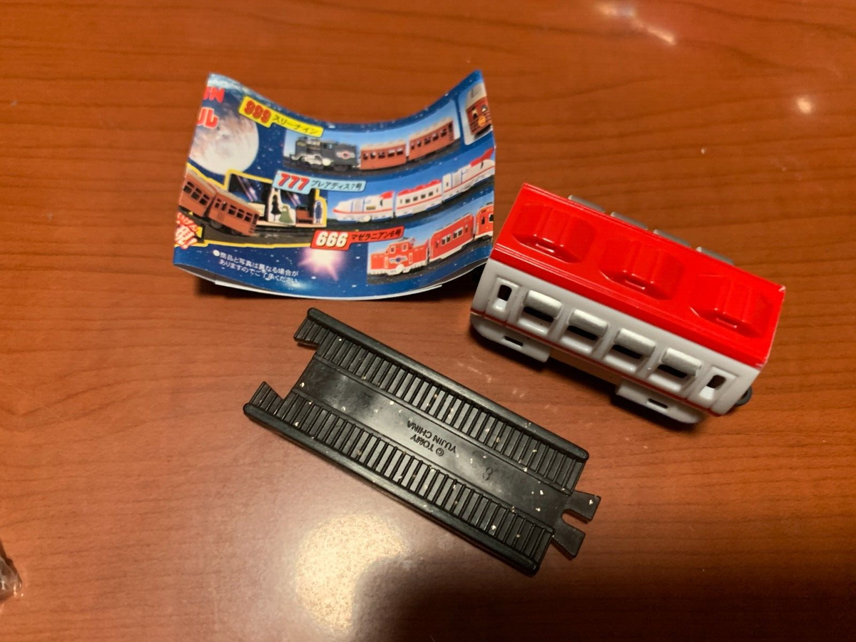 Yujin 2001 Tomy Galaxy Express 999 Wind Up Train & Railway