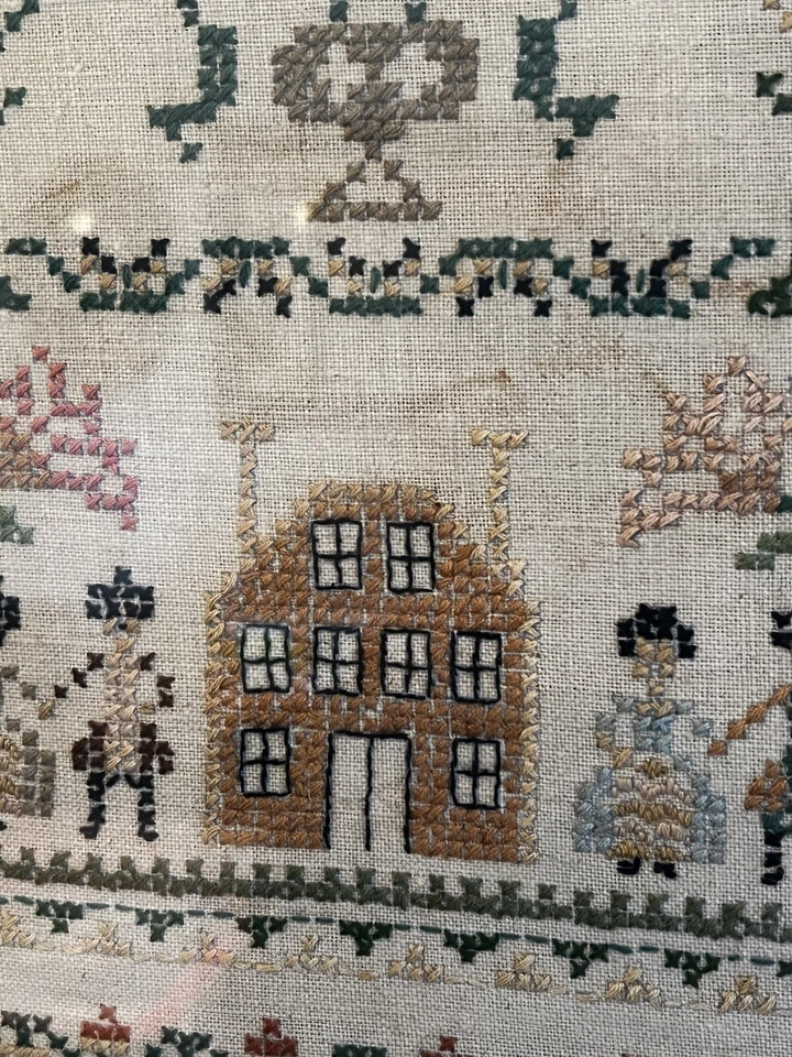 Aguja Paragon enmarcada artesanía amistad muestrador lino punto de cruz colonial 1975 Foto 3 de 4