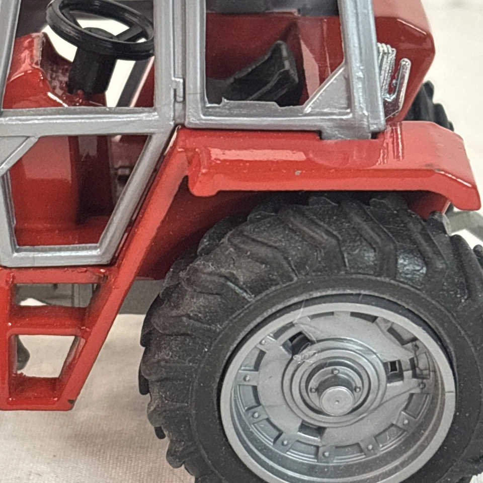 Yaxon 1/43 Massey Ferguson 1134 MF Tractor Italy diecast - Image 3 of 4