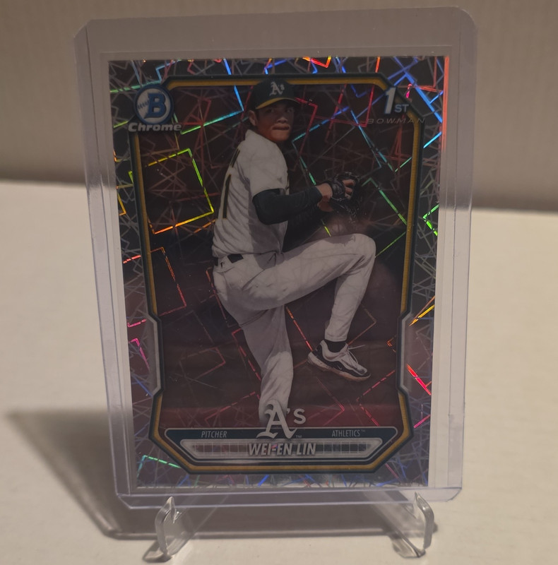 Bowman 2024 Bowman Chrome 1st Bowman Chrome Rookie Wei-En Lin BCP-125 A's