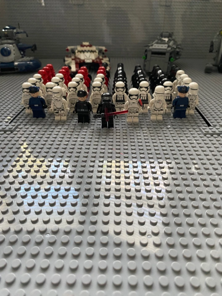 Lot of 1 First Order Minifigure Lego Star Wars First Order Stormtrooper Kylo Ren - Image 4 of 4