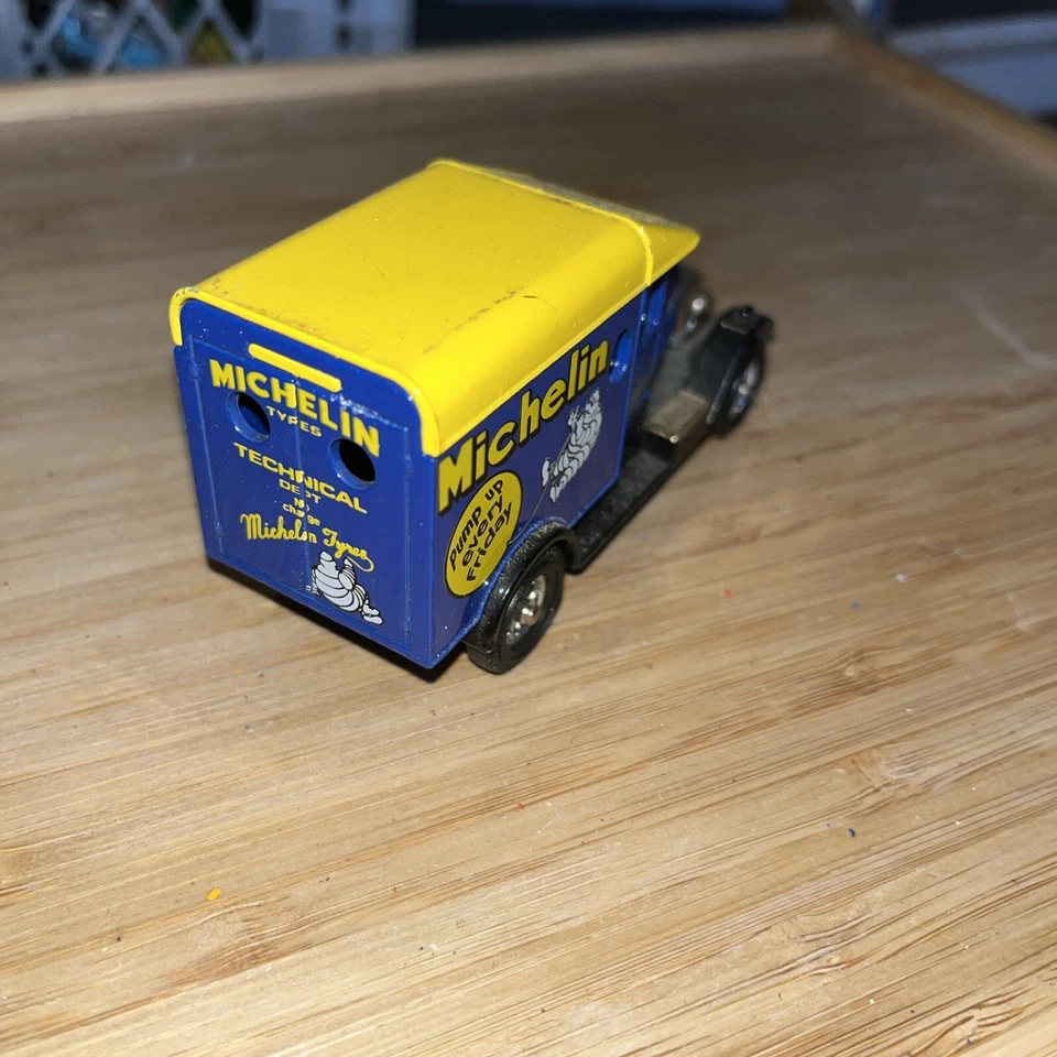 Modelos Matchbox usados de antaño Nº Y19 1929 Morris Light Van Michelin #125 Foto 3 de 4