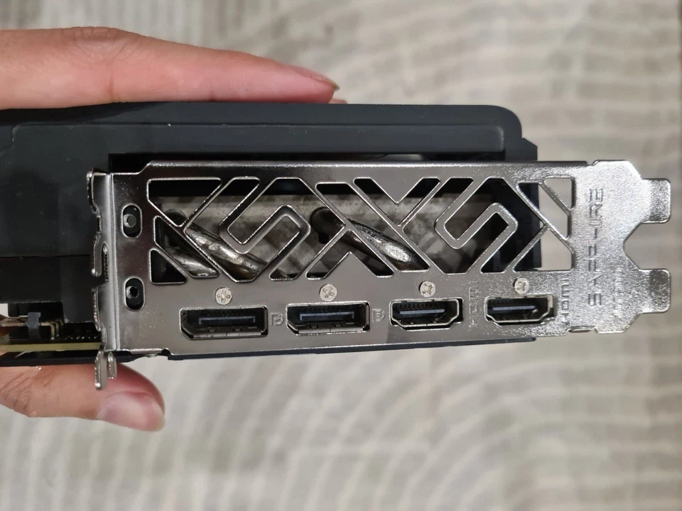 SAPPHIRE NITRO AMD Radeon RX Vega 64 8GB HBM2 PCI-Express Video Card DP HDMI - Image 3 of 3