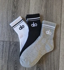 3 Pairs ALO Yoga HALF-CREW THROWBACK SOCKS brand new 