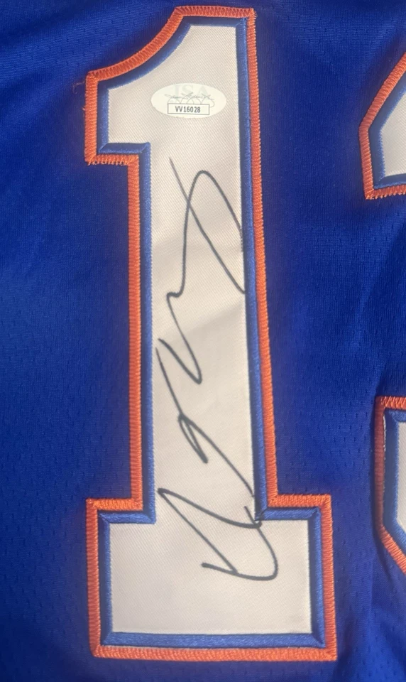 Camiseta deportiva autografiada por Evan Fournier de los New York Knicks certificado de autenticidad JSA Foto 2 de 3