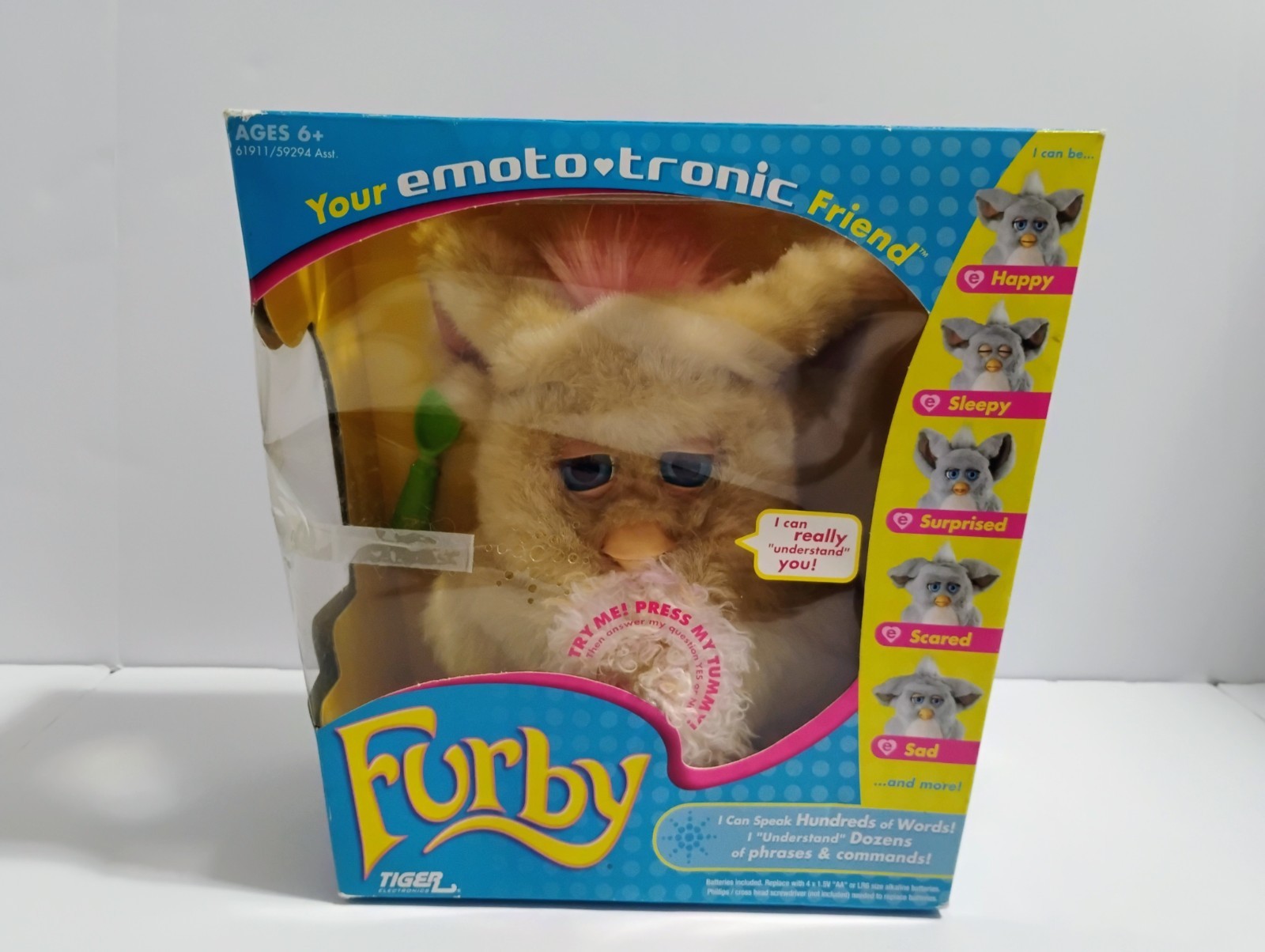 NEW Vintage 2005 Furby Emototronic Friend Cream With Pink Fur & Blue Eyes 