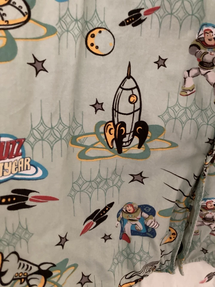 Camisa masculina Reyn Spooner Disney Pixar 1999 Toy Story 2 Buzz Lightyear M RARA! - Imagem 4 de 4