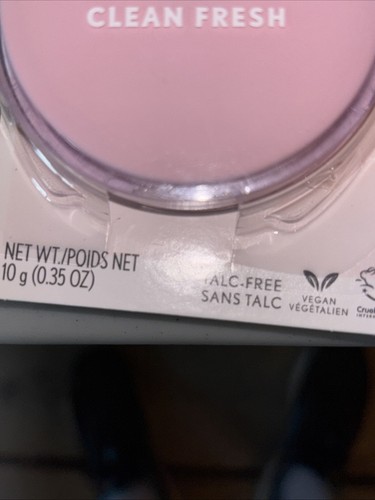 COVERGIRL Clean Fresh Pressed Powder, 230-Dark, 0.35 oz, Oil and Talc Free - Picture 3 of 6