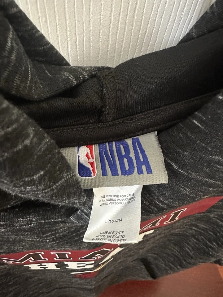 Nike Miami Heat NBA Pullover Sudadera con Capucha Negra, Talla XS Foto 2 de 4