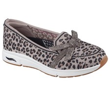 Skechers Women's Martha Stewart Arch FIT - Living,Leopard,8.5