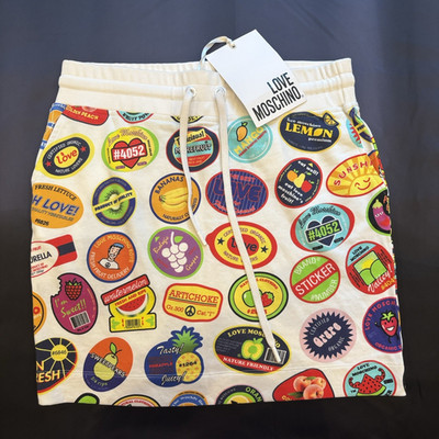 Love Moschino whimsical fruit sticker, drawstring skirt/pockets, nwt size 46