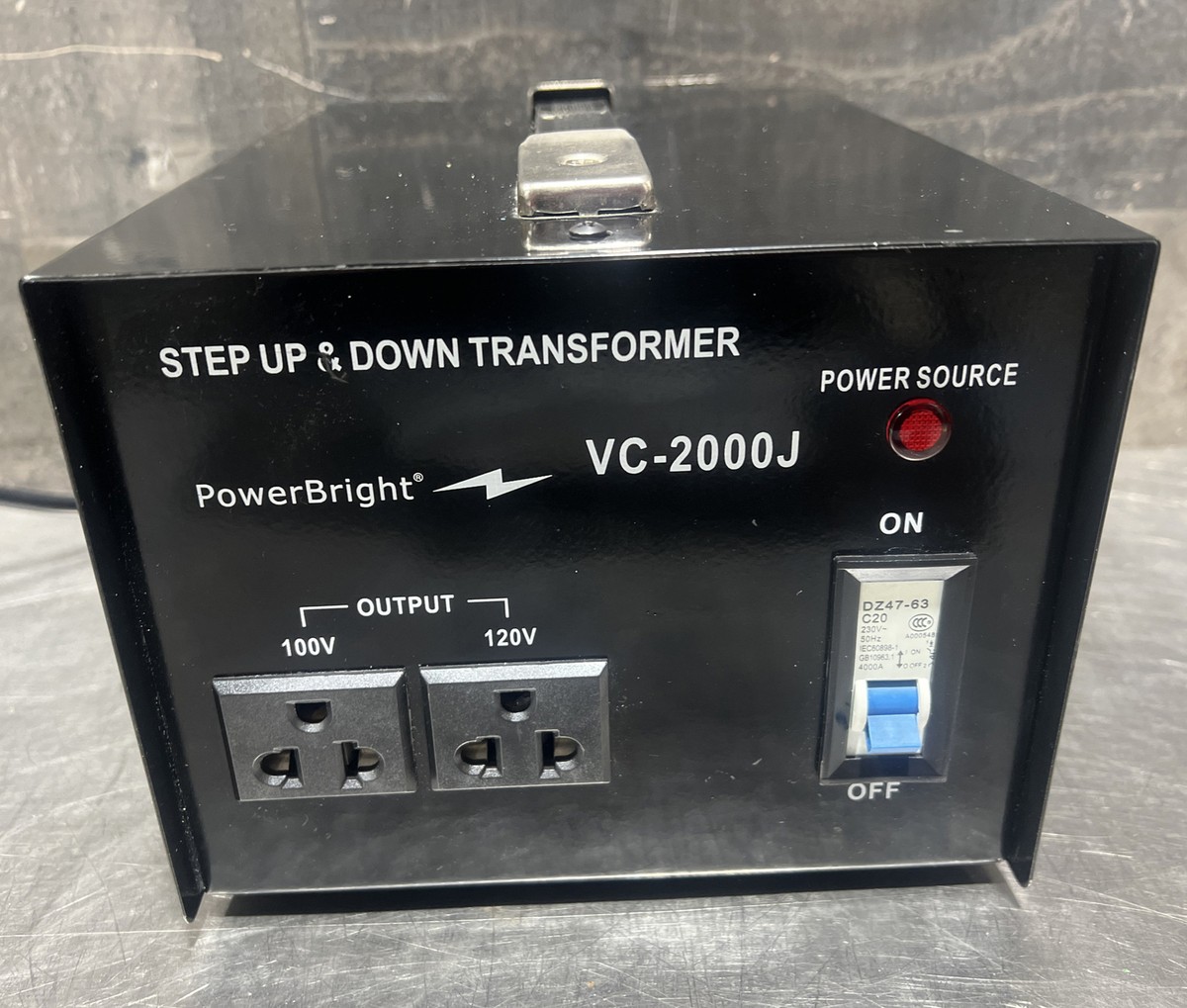 PowerBright VC-2000J 変圧器