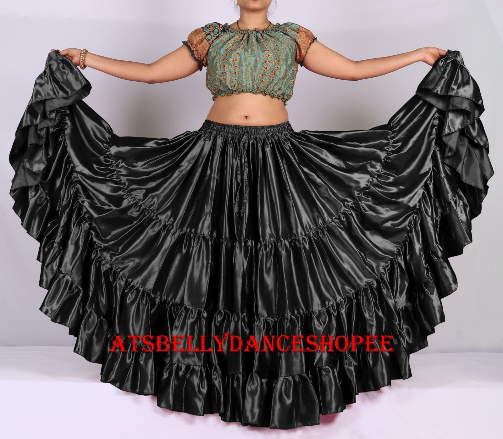 Falda Negra Satén 25 Yardas 4 Niveles Gitana Baile del Vientre Flamenco Renacimiento Falda