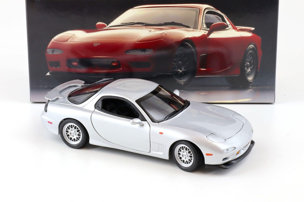 京商 1/18 マツダ RX-7 FD-3S 1995No.08002R レッド s-l1200.jpg