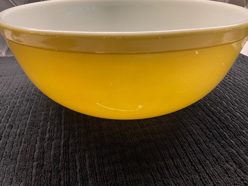 Early vintage pyrex primary color mixing bowls yellow and green - Picture 5 of 22