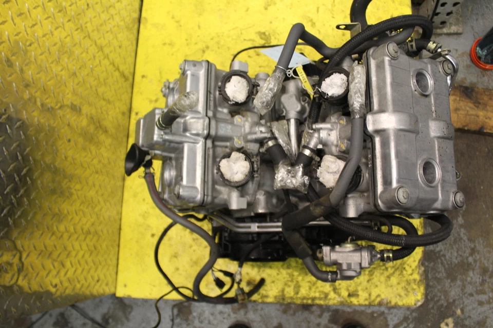 Honda Interceptor 750 1991 motor VFR750F 48.456 millas Foto 3 de 4