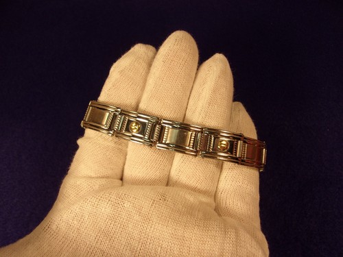 FANTASTIC 8" STAINLESS STEEL & 18K YELLOW GOLD ("BUTTONS") PANEL LINK BRACELET - Picture 3 of 12