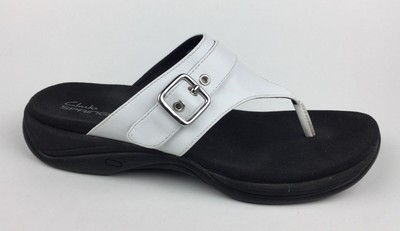clarks women's spa leather flip flop
