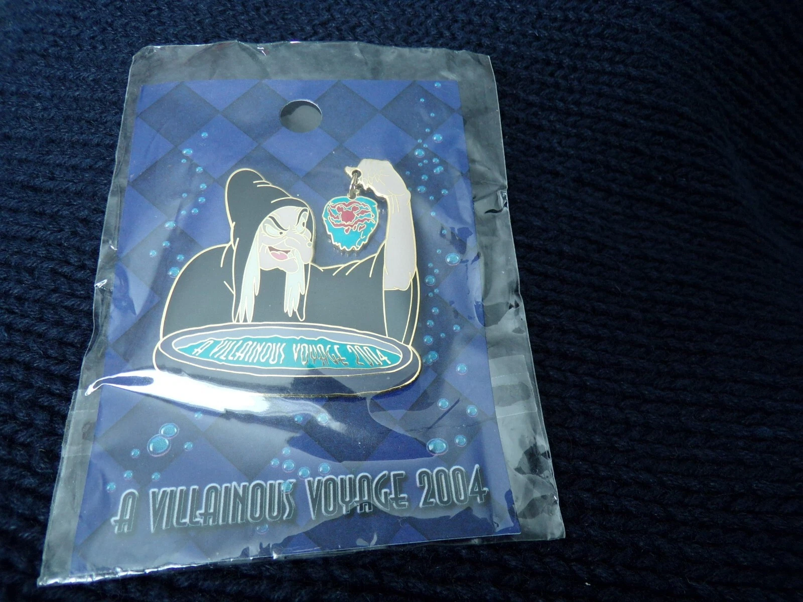 Disney Pins Villainous Voyage Cruise Line Event Old Hag Queen Snow White LE Pin