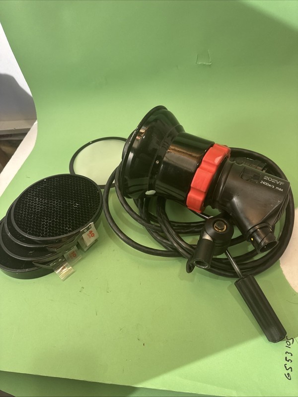 Speedotron 202VF Light Head W/ Cable - TESTED W/4 Grid Set  5,10,20,40 Degree