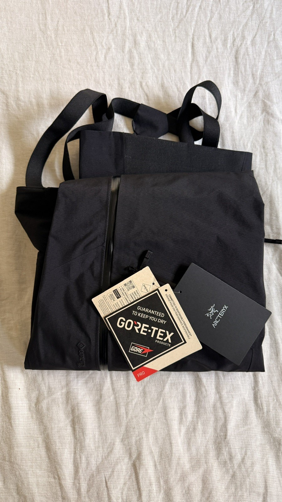 Arc'teryx Women's Rush Bib Pants - Ski Snowboard - Size 2 R $675 - Gore-Tex  thumbnail 5