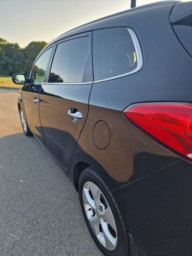 2014 Kia Carens 2 EcoDynamics 1.7 CRDi 5dr MPV Diesel Manual, Quartz Black - Picture 5 of 21
