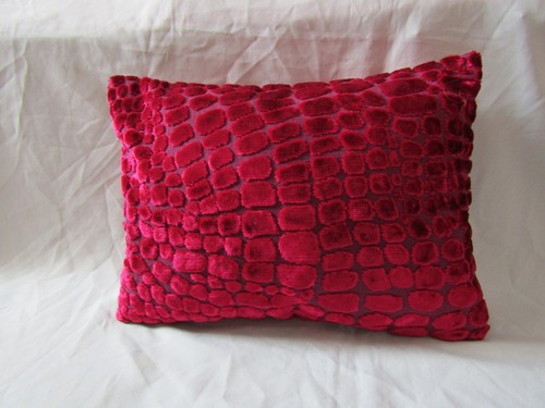 Designers Guild Velvet fabric Nabucco Cushions - Picture 44 of 58