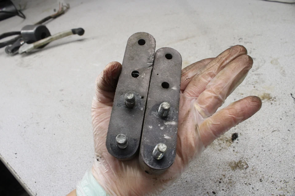 Elevadores de manillar Honda CB750F Super Sport 1976 R8-2484, GV Foto 4 de 4