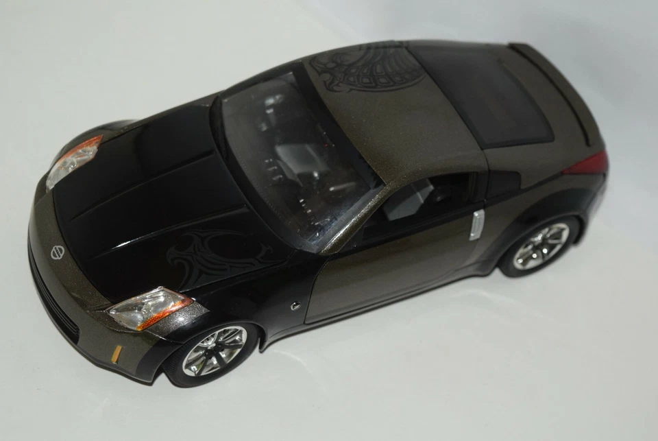 ERTL JoyRide escala 1/18 - Fast & Furious Tokyo Drift 2003 Nissan plata oscura 350 Foto 2 de 4