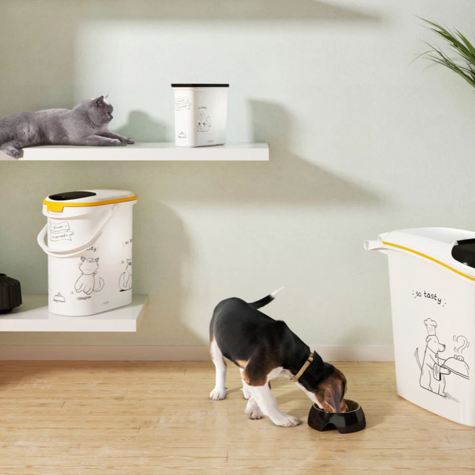 Curver Futtercontainer "Dinner is served" für Hunde - dekorativ & praktisch - Bild 2 von 4